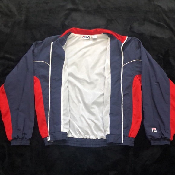 Vintage Fila windbreaker size L - Picture 5 of 5